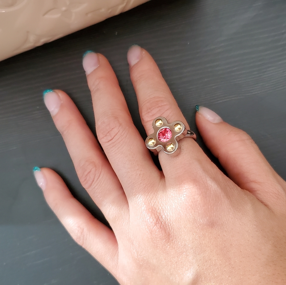 Authentic Louis vuitton limited 💍 - Picture 2 of 2